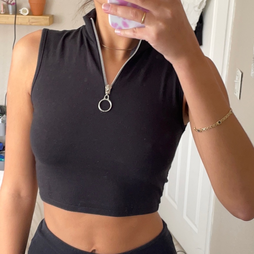 Emma & Sam Crop Top
